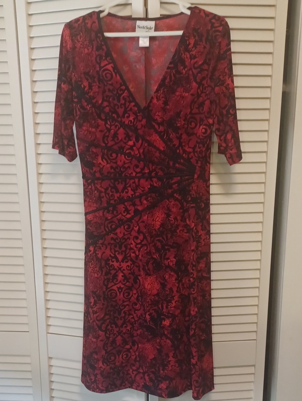 Northstyle Red & Black Faux-wrap Dress. Size 10.